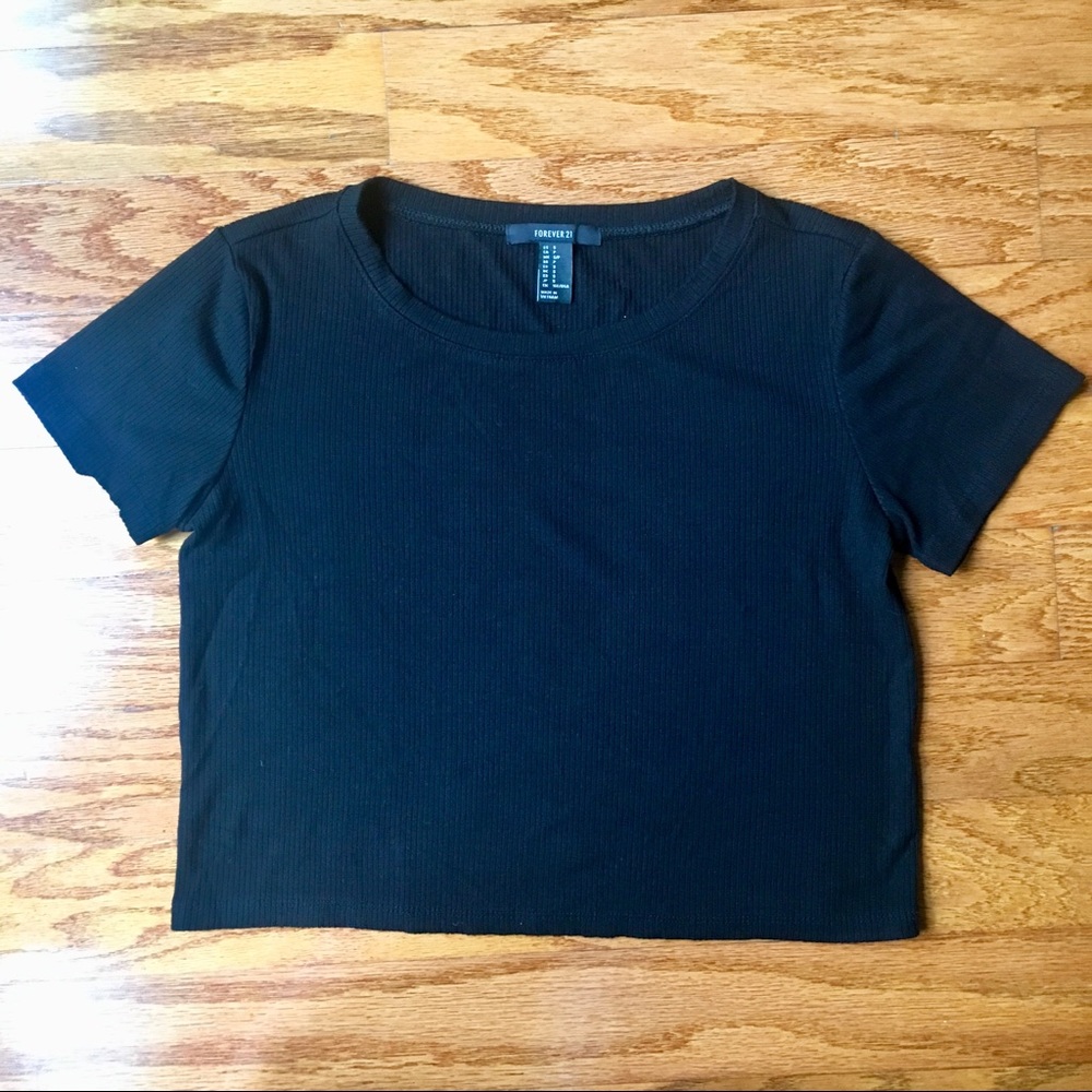 Forever 21 women’s size small black top
